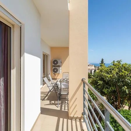 Apartment Encosta Da Orada By *