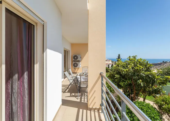 Apartment Encosta Da Orada By *